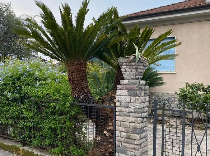 Il Giardino Delle Cycas Lägenhet Romito Magra
